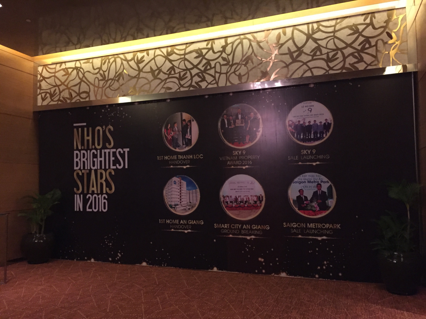 Thi Công Làm Bảng Hiệu Tôn Dán Decal Quận 7 - Đẹp Và Rẻ Chất lượng Nhất Sài Gòn 3 Bang hieu Ton dan Decal 6