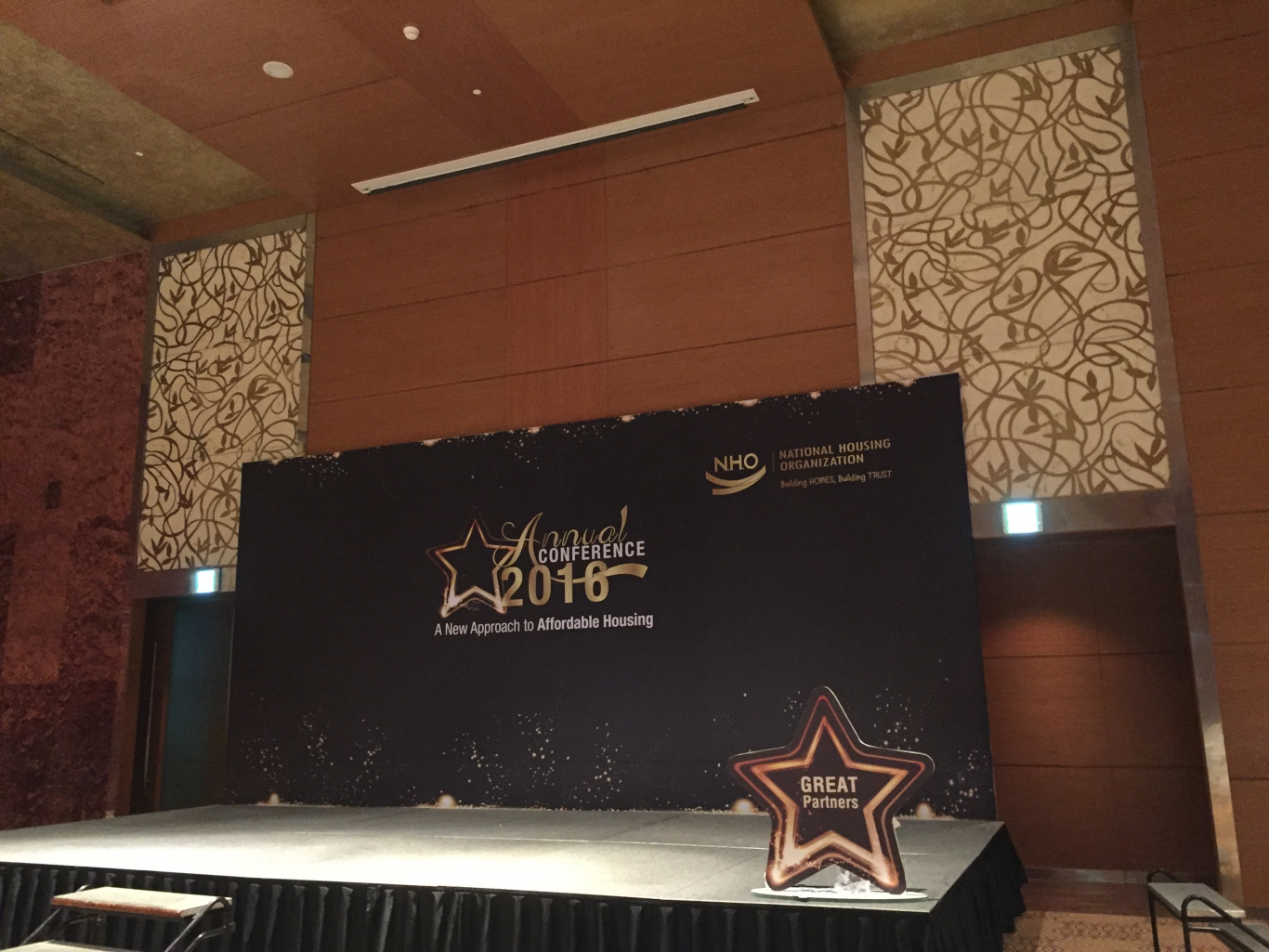 Thi Công Làm Bảng Hiệu Tôn Dán Decal Quận 7 - Đẹp Và Rẻ Chất lượng Nhất Sài Gòn 4 Bang hieu Ton dan Decal 7