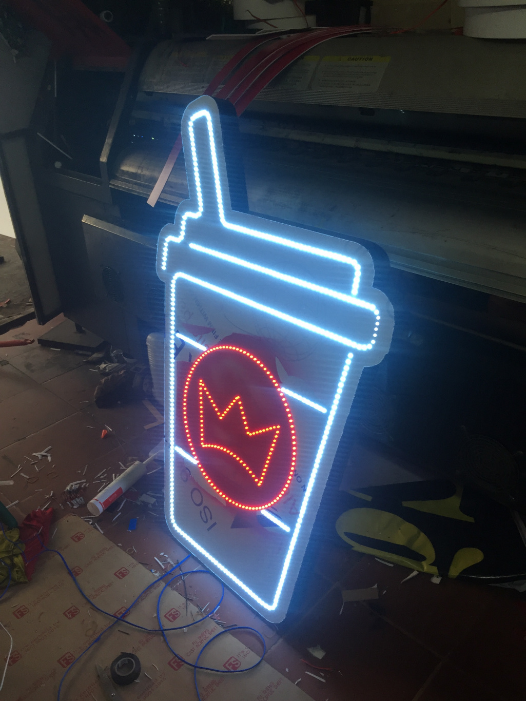 bang hieu tra sua royaltea