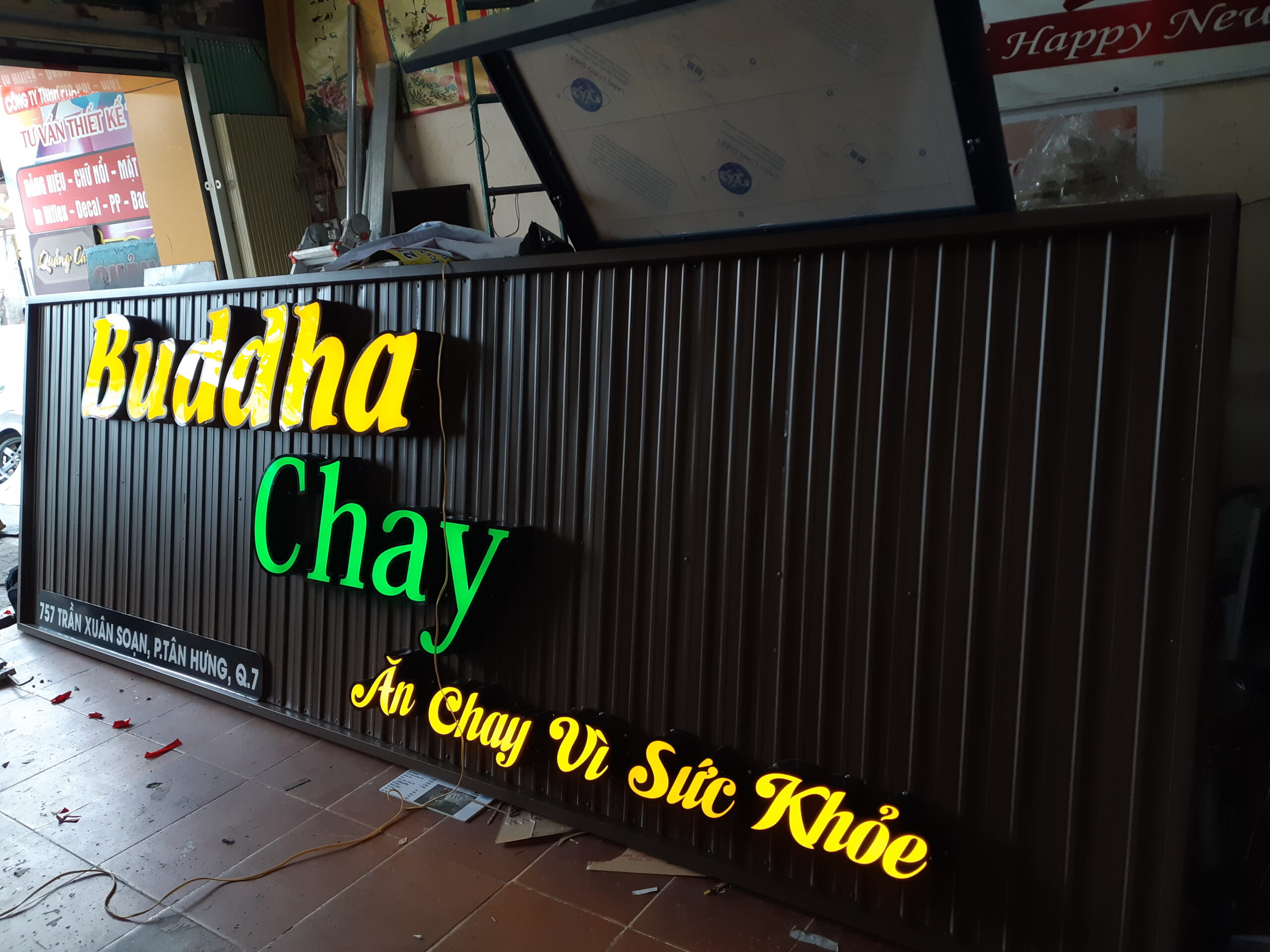 Đơn vị làm bảng hiệu Mica chữ nổi, báo giá chính xác và cấp tốc 5 Bảng hiệu chữ nổi mica quán Chay